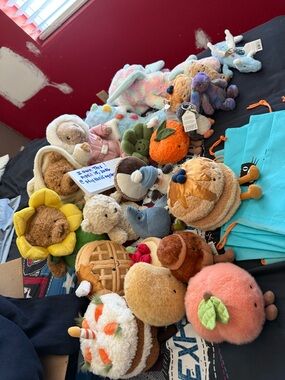 Jellycat lot 23 items